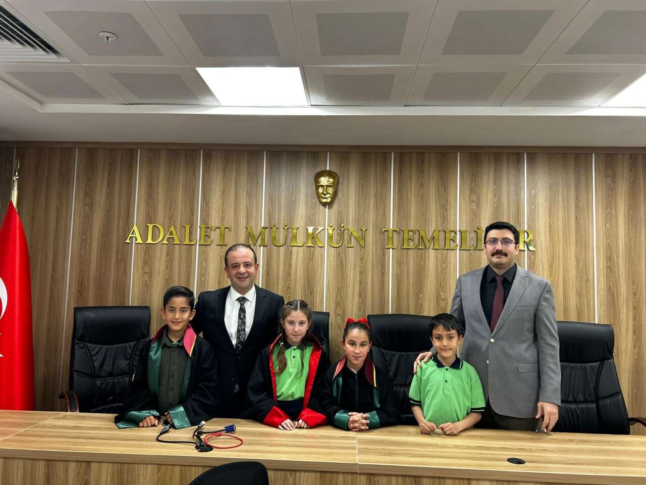 Miniklerden Başsavcı Bozkaya'ya Anlamlı 23 Nisan Ziyareti 2